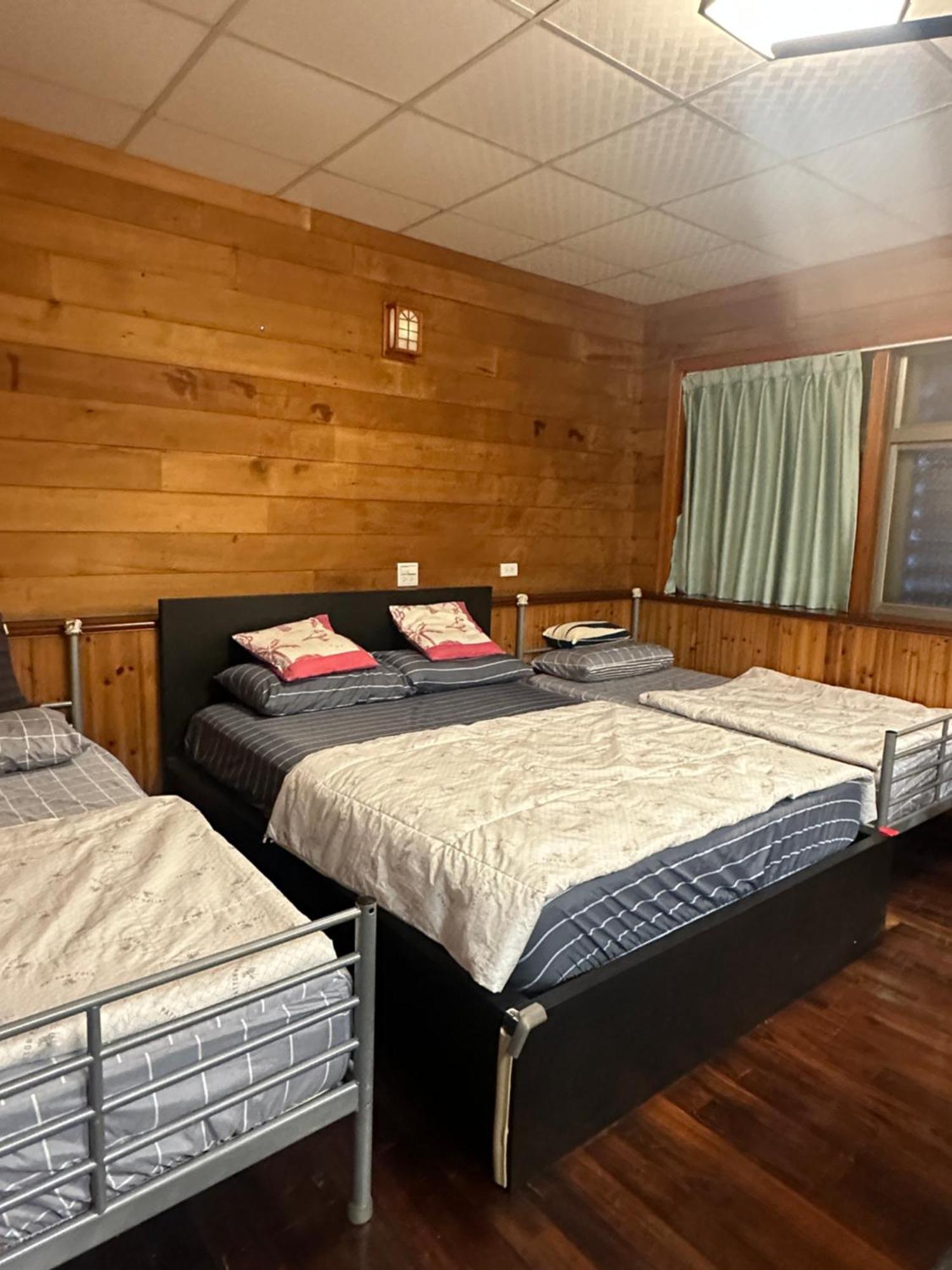 Formosa Backpackers Hostel & Apartment（青年民宿） Città di Hualien Esterno foto