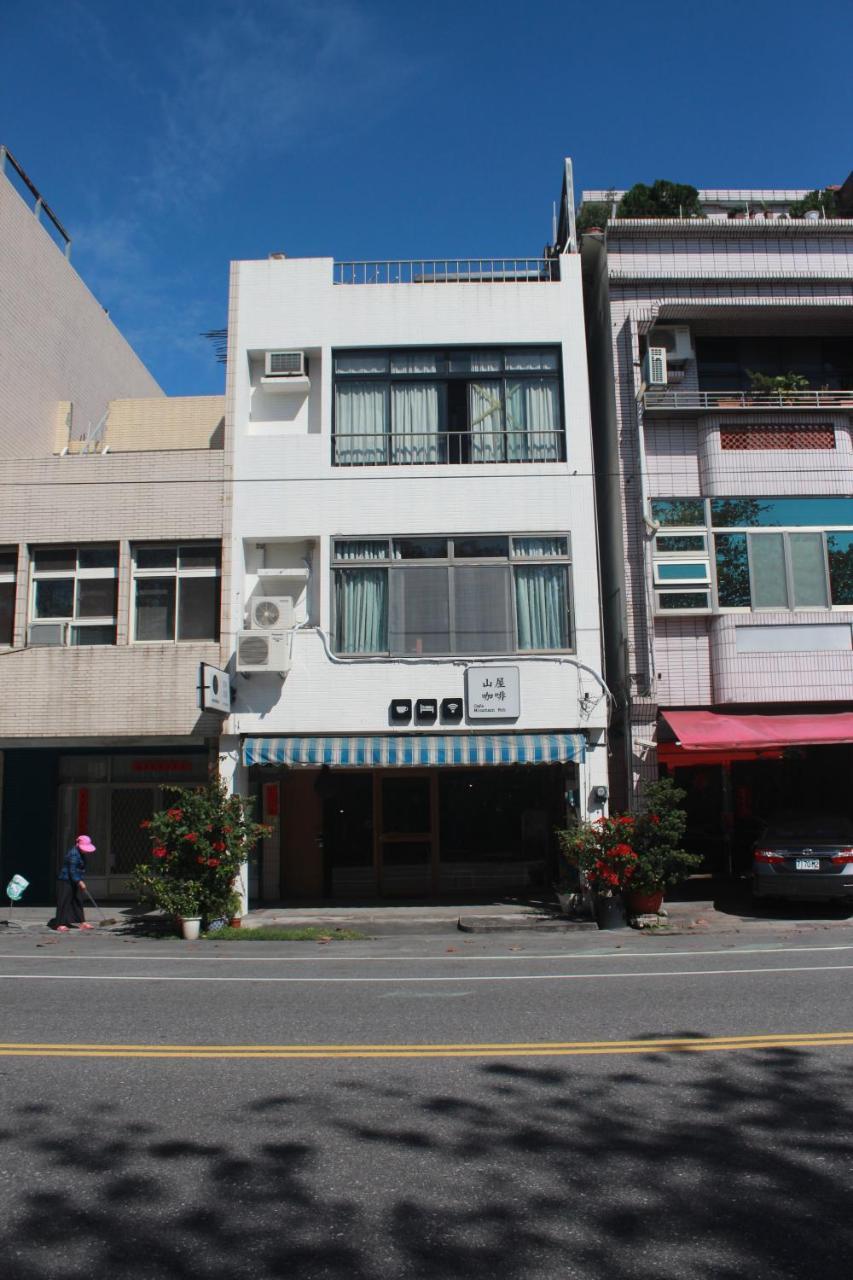 Formosa Backpackers Hostel & Apartment（青年民宿） Città di Hualien Esterno foto