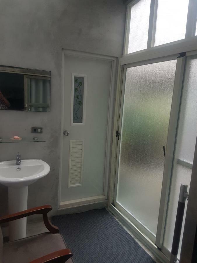 Formosa Backpackers Hostel & Apartment（青年民宿） Città di Hualien Esterno foto